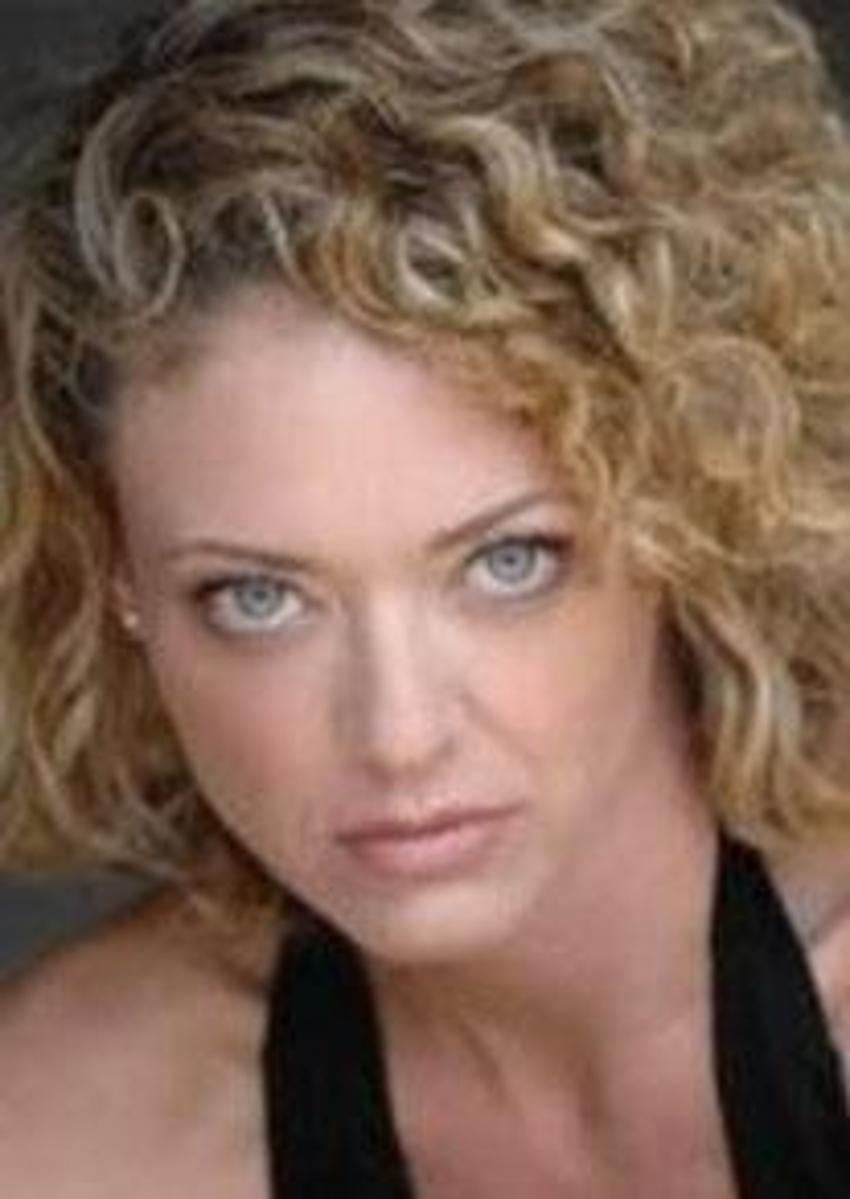 Lisa Robin Kelly
