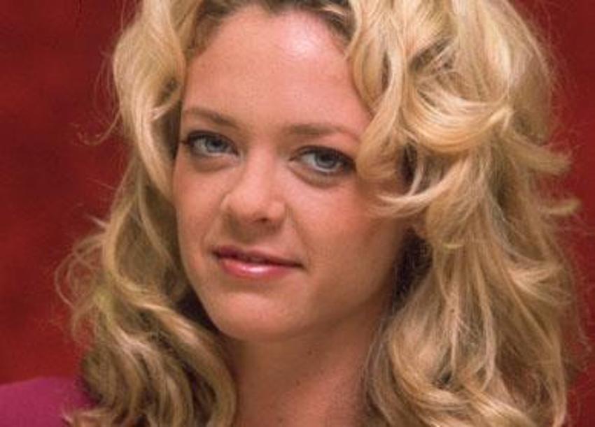 Lisa Robin Kelly