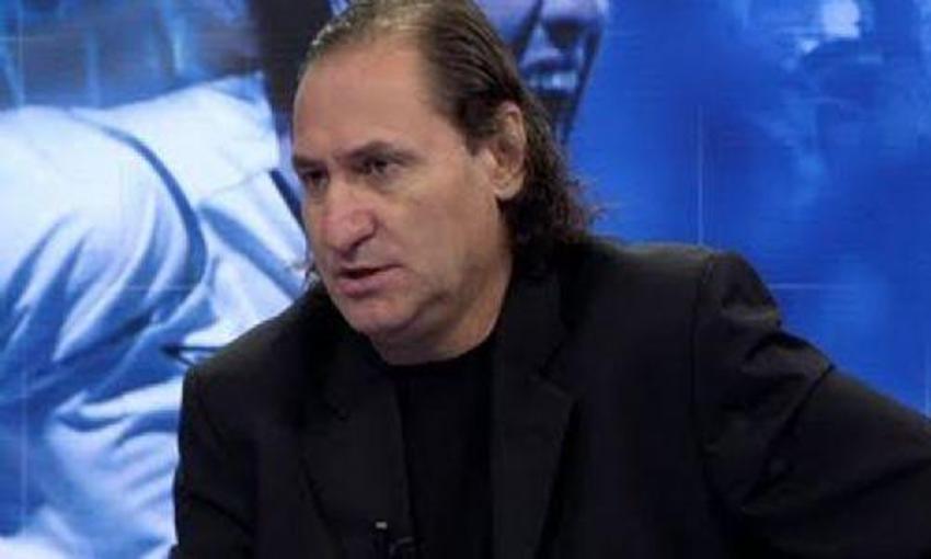 Selçuk Yula kimdir?