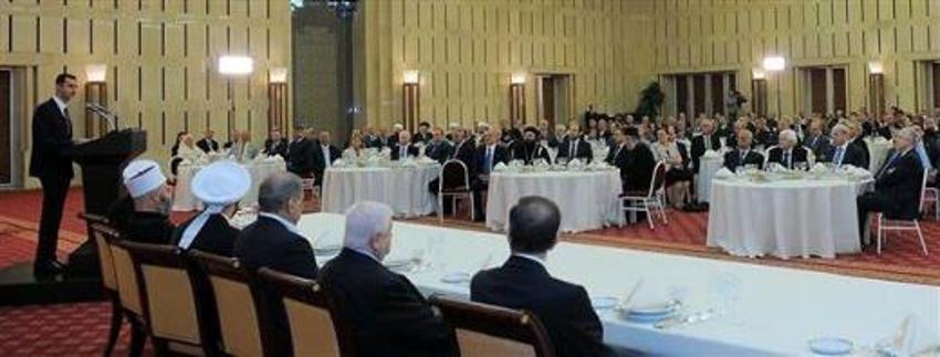 Esma Esad iftarlık dağıttı