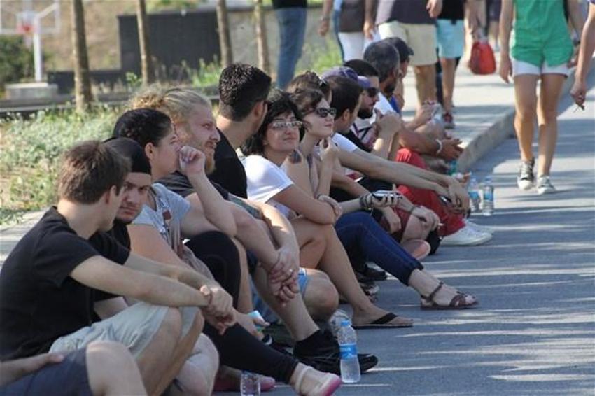 Roger Waters konserine Gezi damgası
