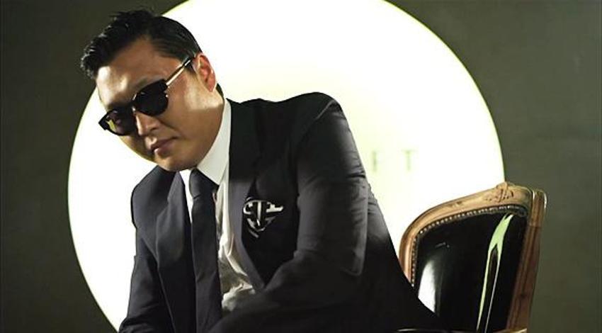 PSY hayranlarını şaşırttı