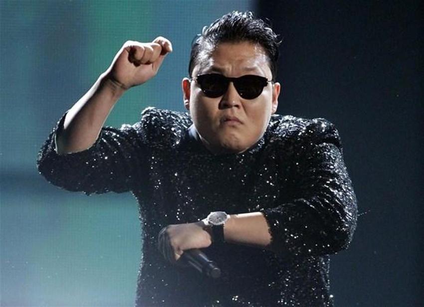PSY hayranlarını şaşırttı
