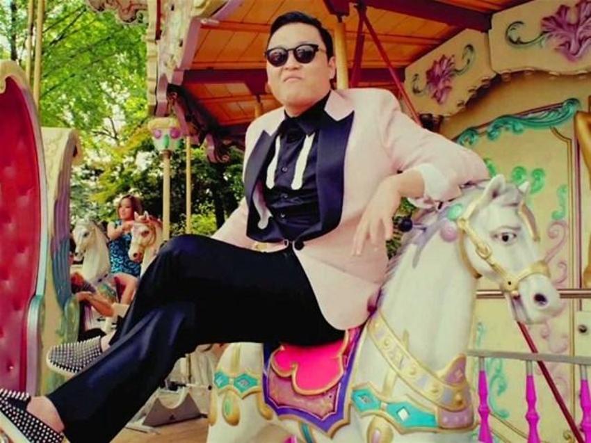 PSY hayranlarını şaşırttı