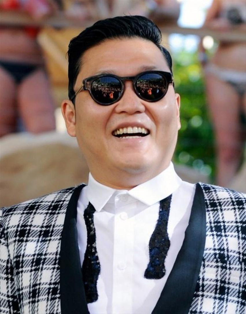 PSY hayranlarını şaşırttı