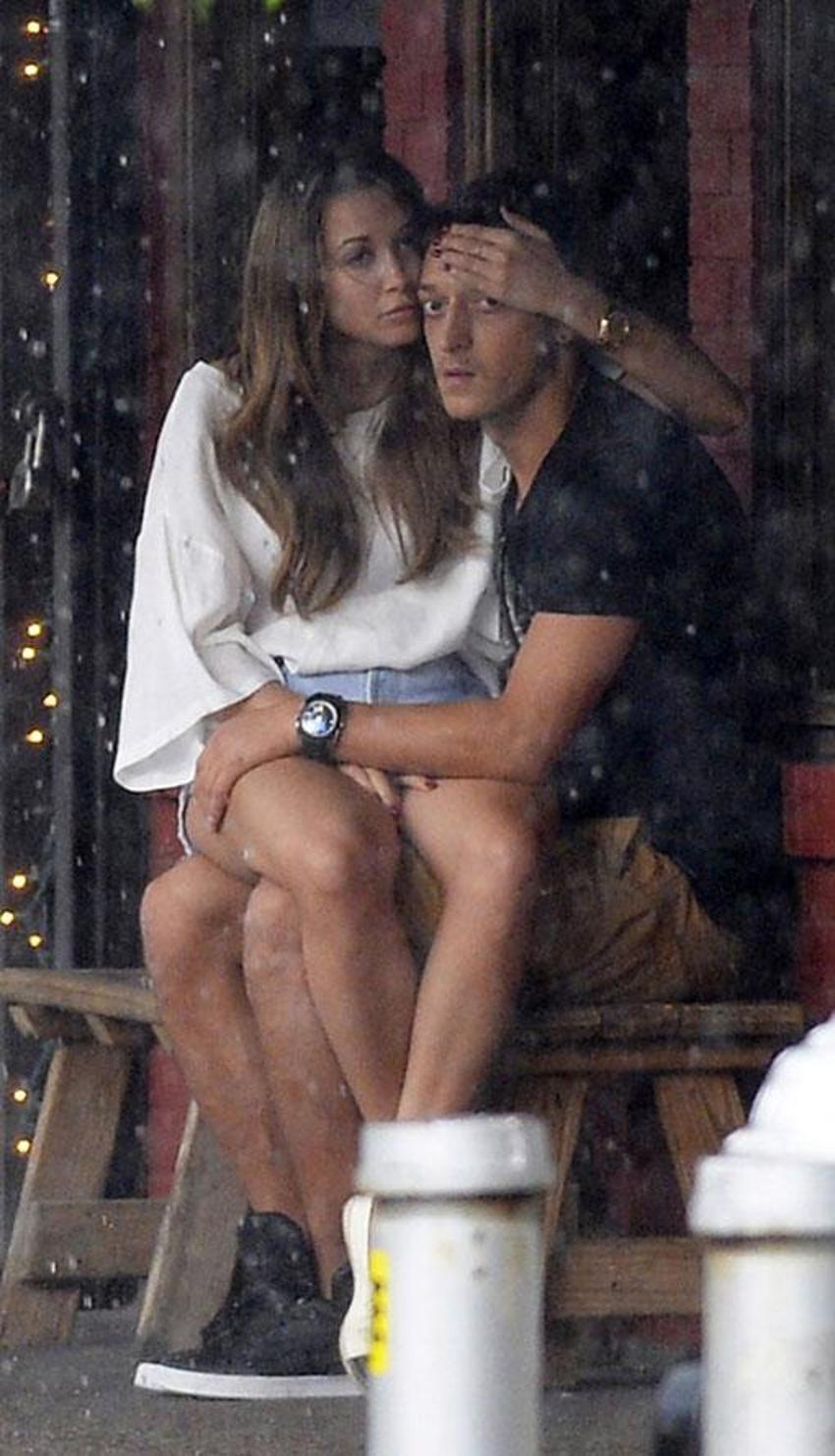 Mesut Özil ve Mandy Capristo