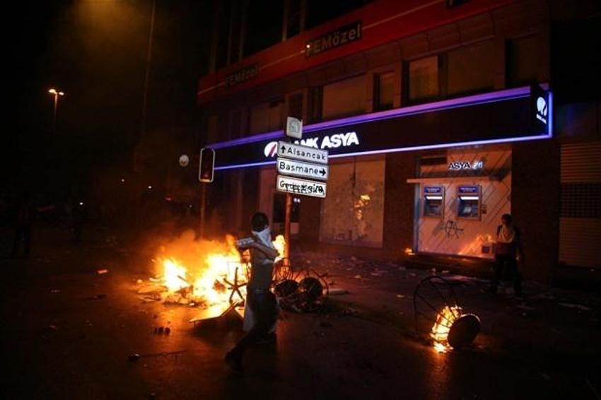 İzmir yangın yeri!