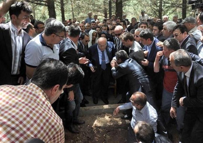 Nazmiye Demirel uğurlanıyor
