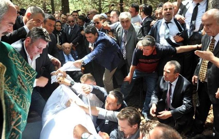 Nazmiye Demirel uğurlanıyor