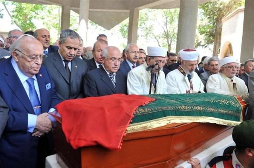 Nazmiye Demirel uğurlanıyor