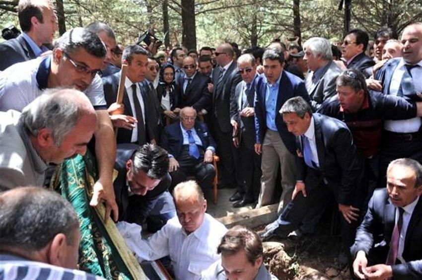 Nazmiye Demirel uğurlanıyor