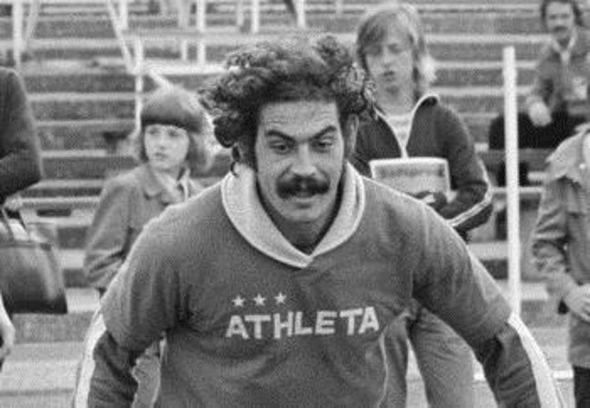 Futbol tarihinin 50 en iyi ortasaha oyuncusu