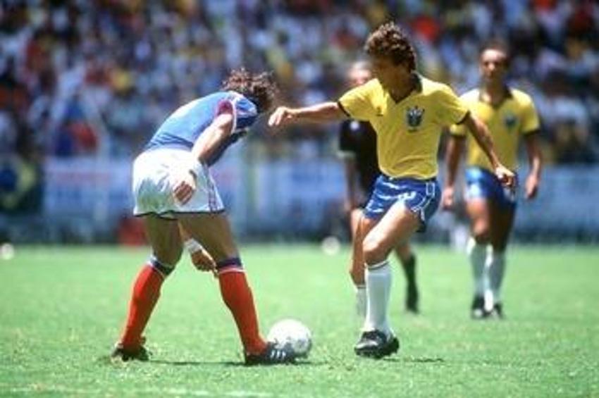 Futbol tarihinin 50 en iyi ortasaha oyuncusu