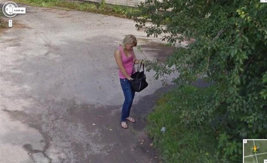 Уличные ссыкухи в объективе скрытой камеры