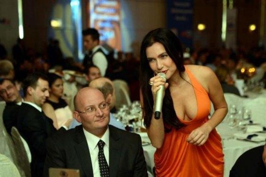 Şevval Sam