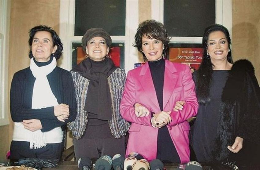Ünlülerin nostaljik fotoğrafları!