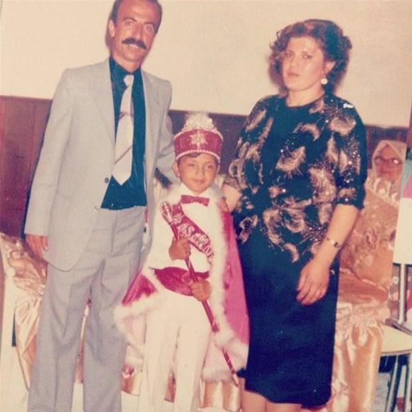 Ünlülerin küçüklükleri! 'Zamanla herkes değişir'