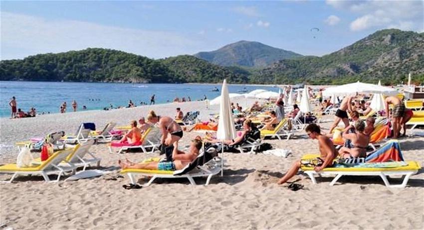 Tatilciler Fethiye'ye akın etti