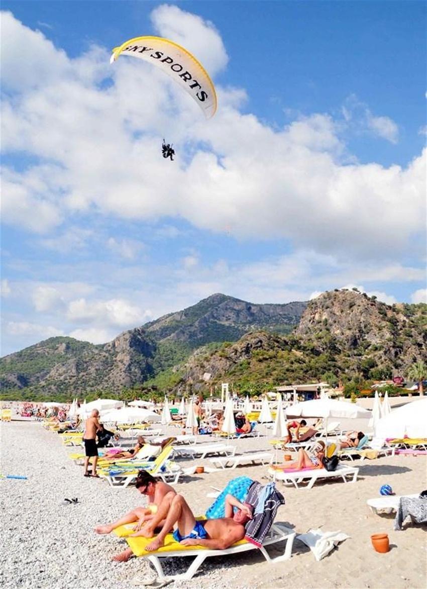Tatilciler Fethiye'ye akın etti