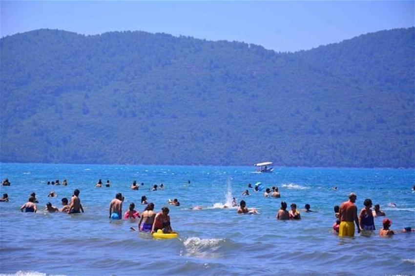 Tatilciler Fethiye'ye akın etti