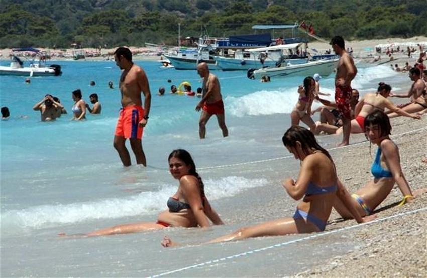 Tatilciler Fethiye'ye akın etti
