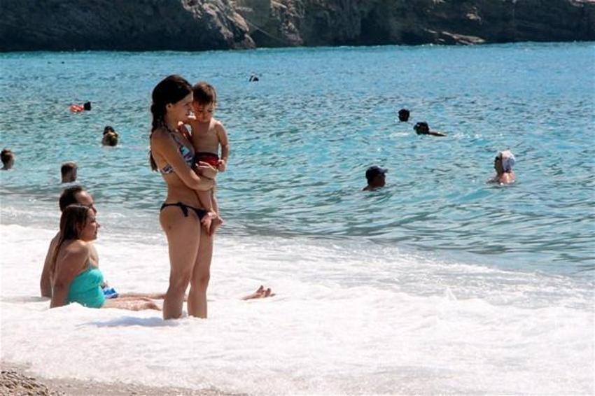 Tatilciler Fethiye'ye akın etti
