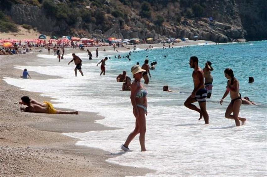 Tatilciler Fethiye'ye akın etti