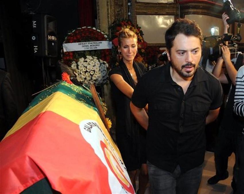 Erol Günaydın son yolculuğuna uğurlandı...