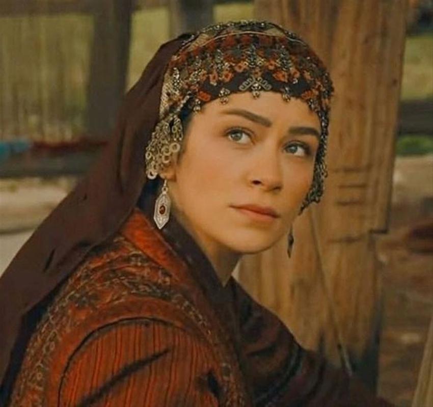 Ünlülerin makyajsız hali şaşırttı