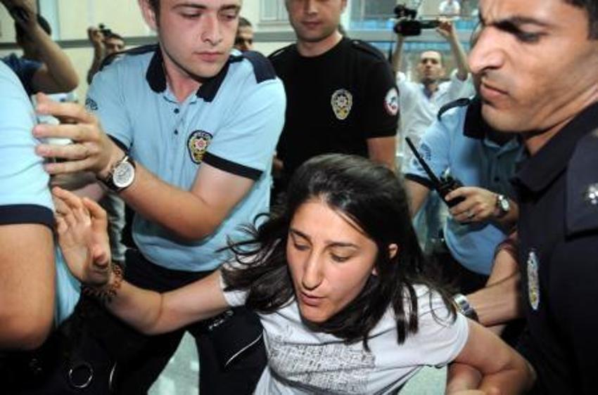 Trabzon'da yumurtalı protesto