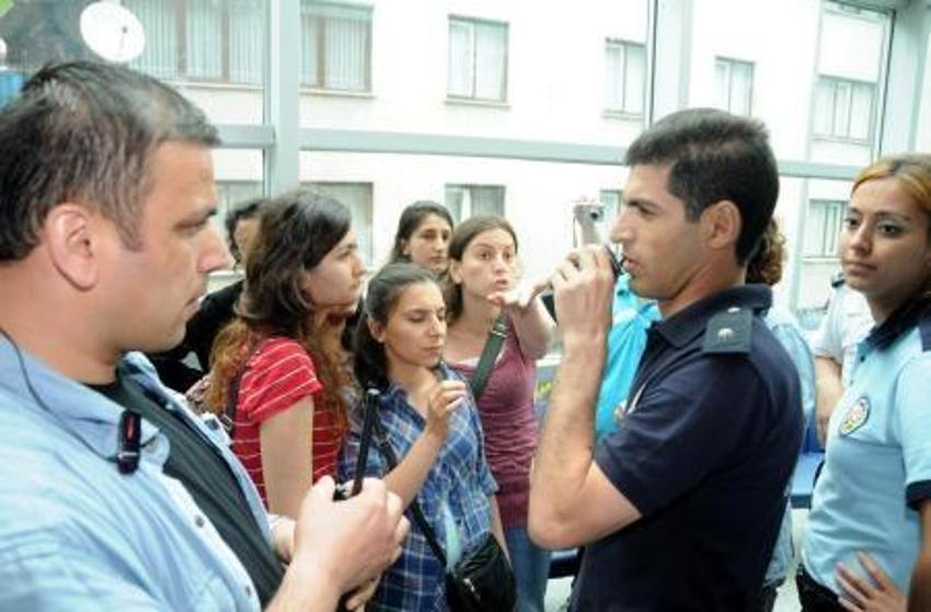 Trabzon'da yumurtalı protesto