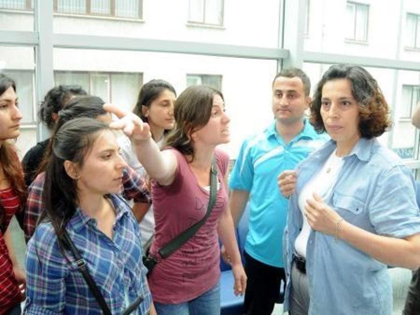 Trabzon'da yumurtalı protesto