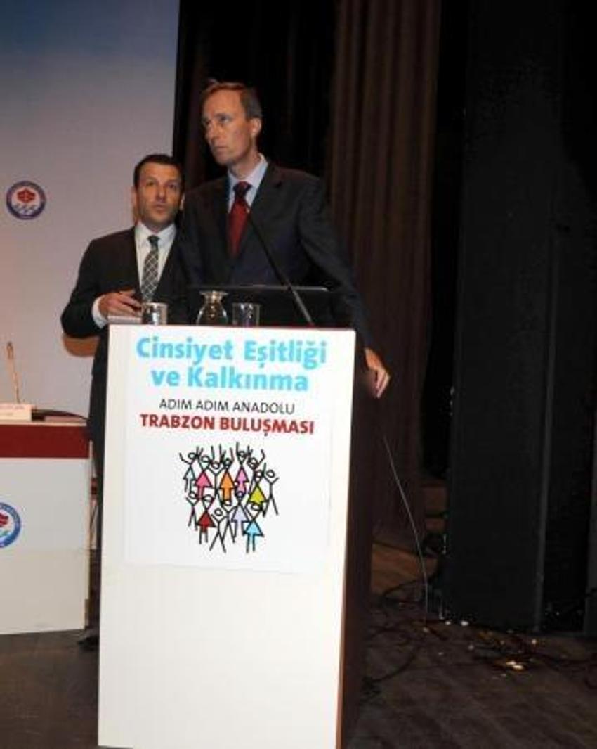 Trabzon'da yumurtalı protesto