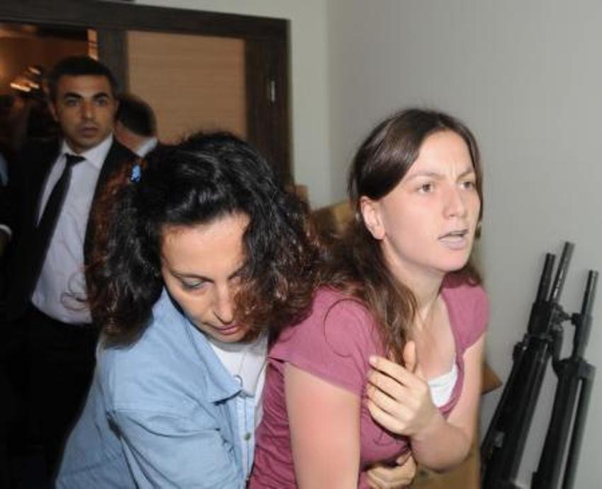 Trabzon'da yumurtalı protesto