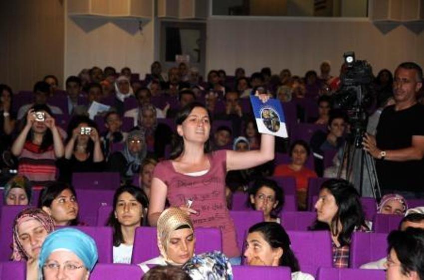 Trabzon'da yumurtalı protesto