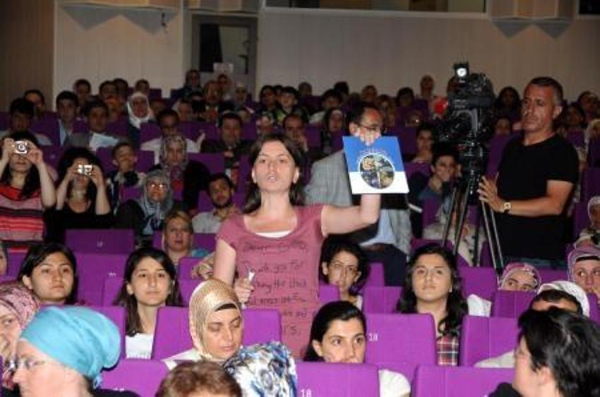 Trabzon'da yumurtalı protesto