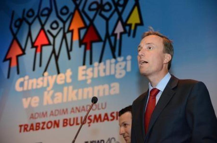 Trabzon'da yumurtalı protesto