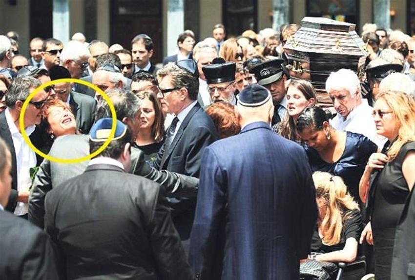 Son yolculuğuna böyle uğurlandı