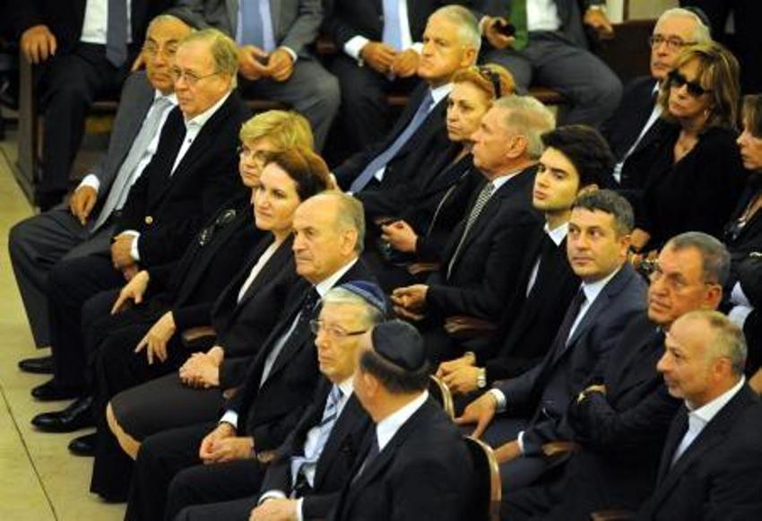 Son yolculuğuna böyle uğurlandı