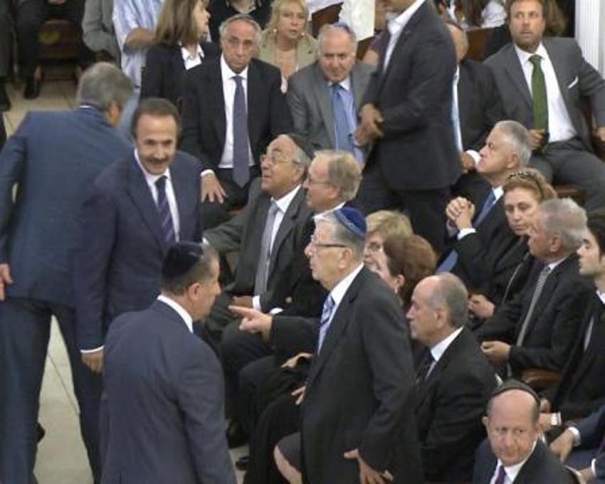Son yolculuğuna böyle uğurlandı