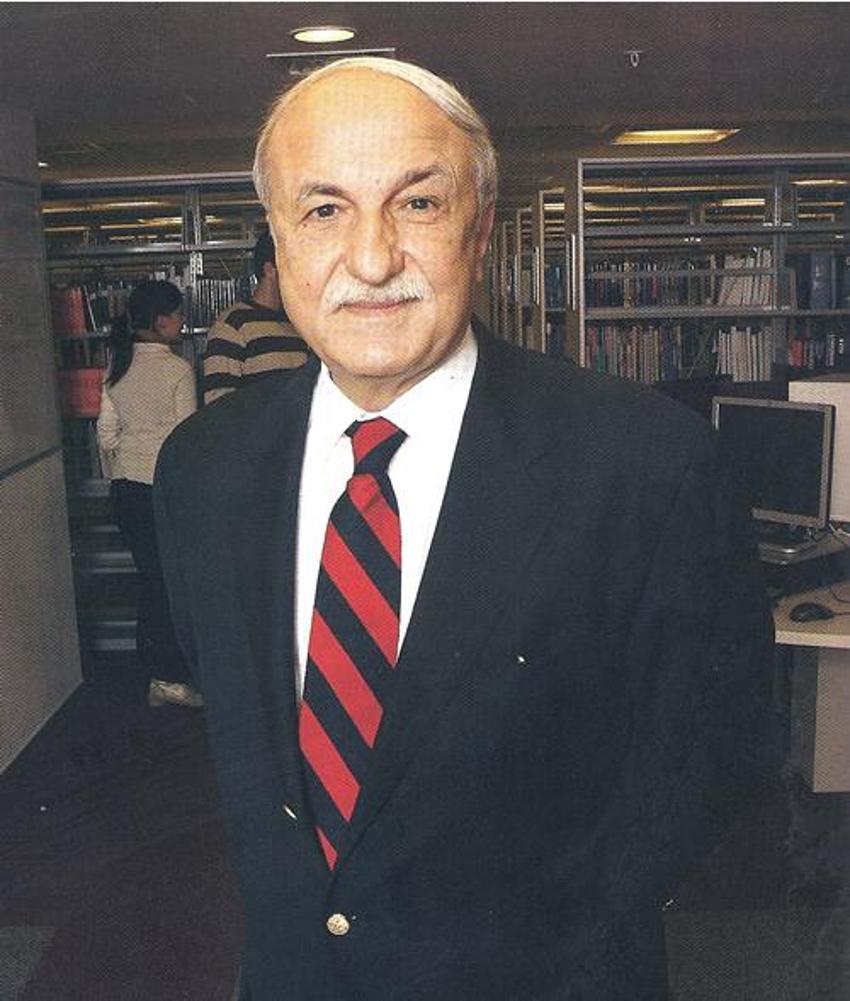 Hüsnü Özyeğin kimdir?