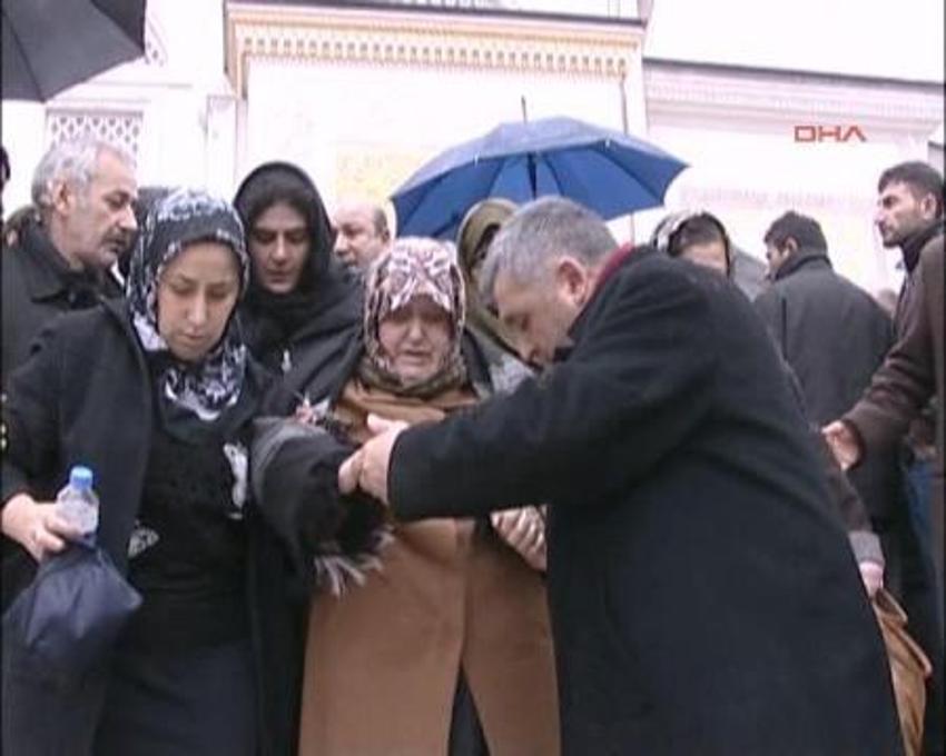 Azer Bülbül son yolculuğuna uğurlandı
