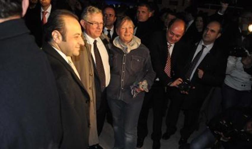 Bakan Bağış'a yumurtalı protesto