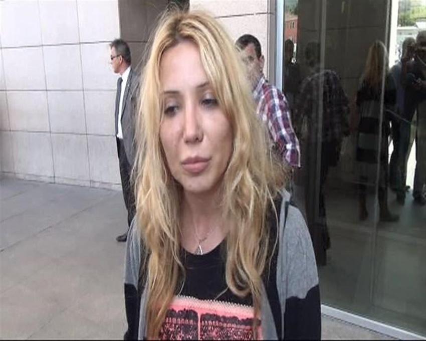 Esra - Ceyda Kardeşler