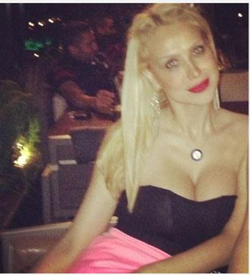 Esra - Ceyda Kardeşler