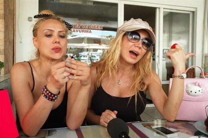 Esra - Ceyda Kardeşler