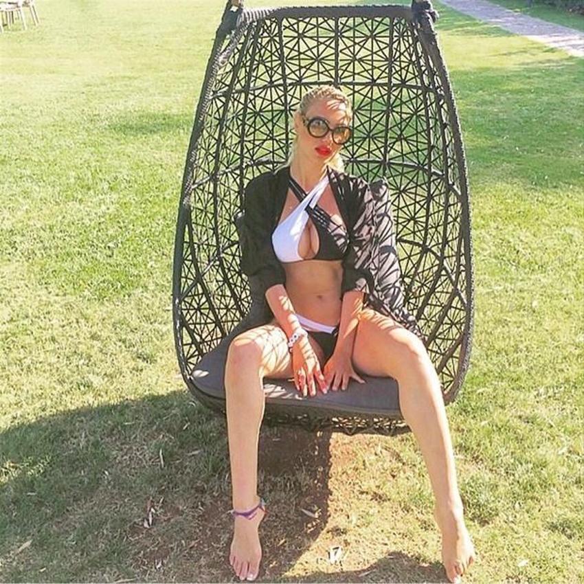 Esra - Ceyda Kardeşler