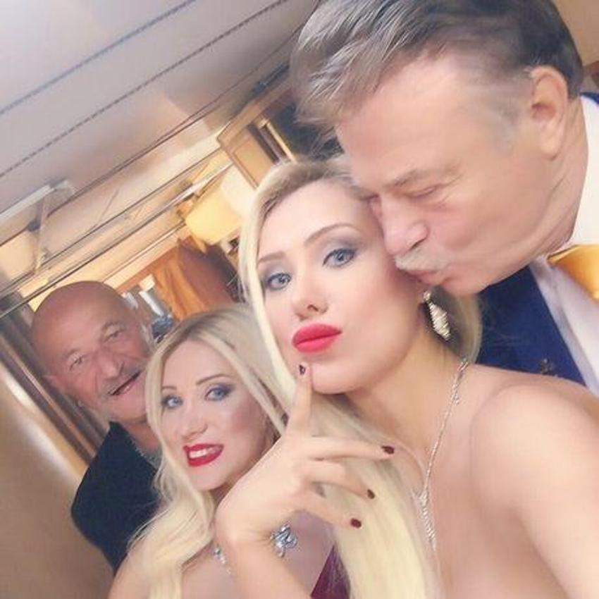 Esra - Ceyda Kardeşler