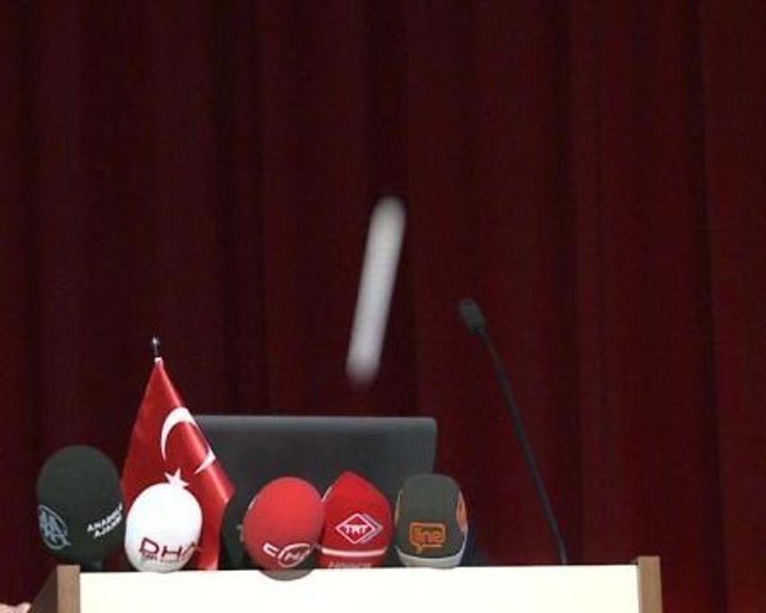 IMF Türkiye temsilcisine yumurtalı protesto