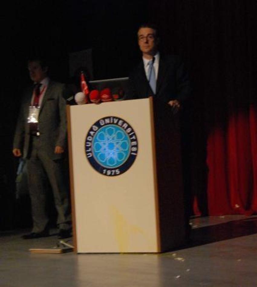 IMF Türkiye temsilcisine yumurtalı protesto
